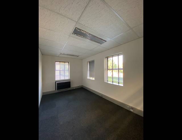 469M² OFFICE TO LET IN BRYANSTON